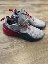 Nike Air Max Motion 2 Running Shoes Men Size 10 Grey Sneakers Red C17589-001
