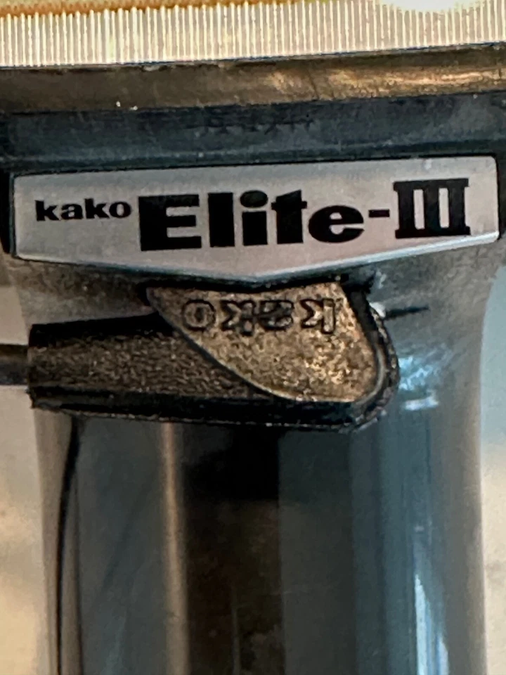 罕见 KAKO Elite III 相机闪光灯/复古 带附件条 — 第 3/4 张图片