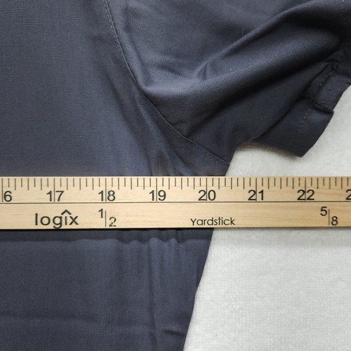 Carhartt Womens Scrub Top Small Gray Pink V Neck 2 Pocket Medical Nurse CNA - Picture 5 of 6