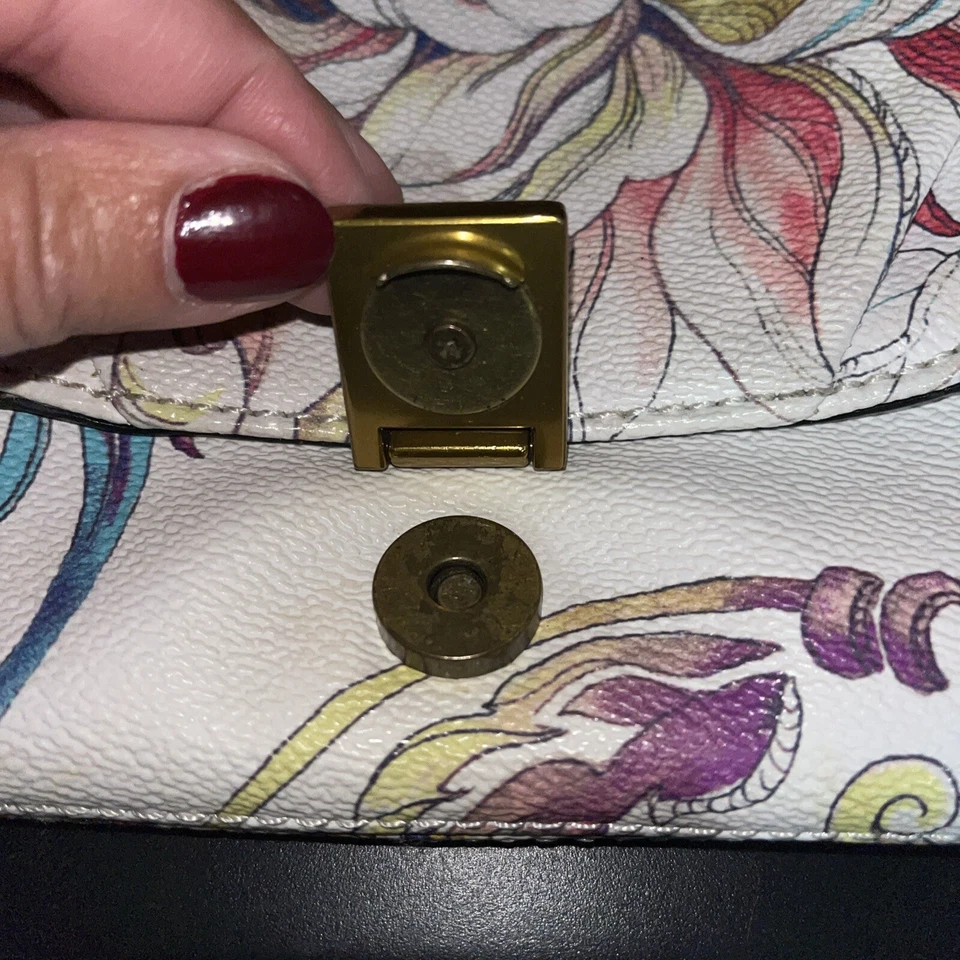 Bandolera Elliott Lucca Pastel Scroll blanca marfil floral bolso sin asas Foto 4 de 4