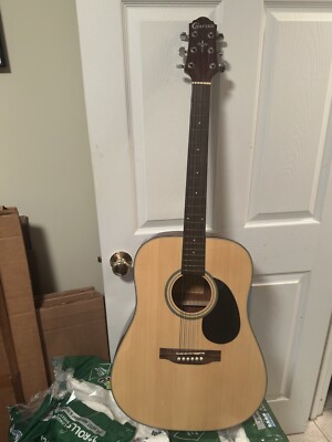Crafter Acoustic Guitar in Excellent Condition with Crafter Guitar Case!