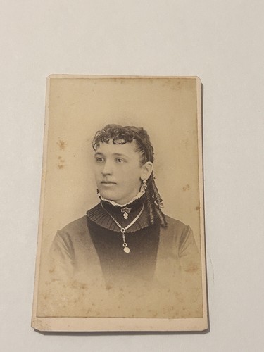 Antique Portraits Women Curls Dangle Earrings Black & White 3 Cardboard Photos - Picture 10 of 24
