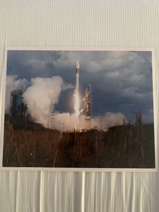 Original NASA US air force photograph ATLAS IIA - Horizontal Kodak paper 1996