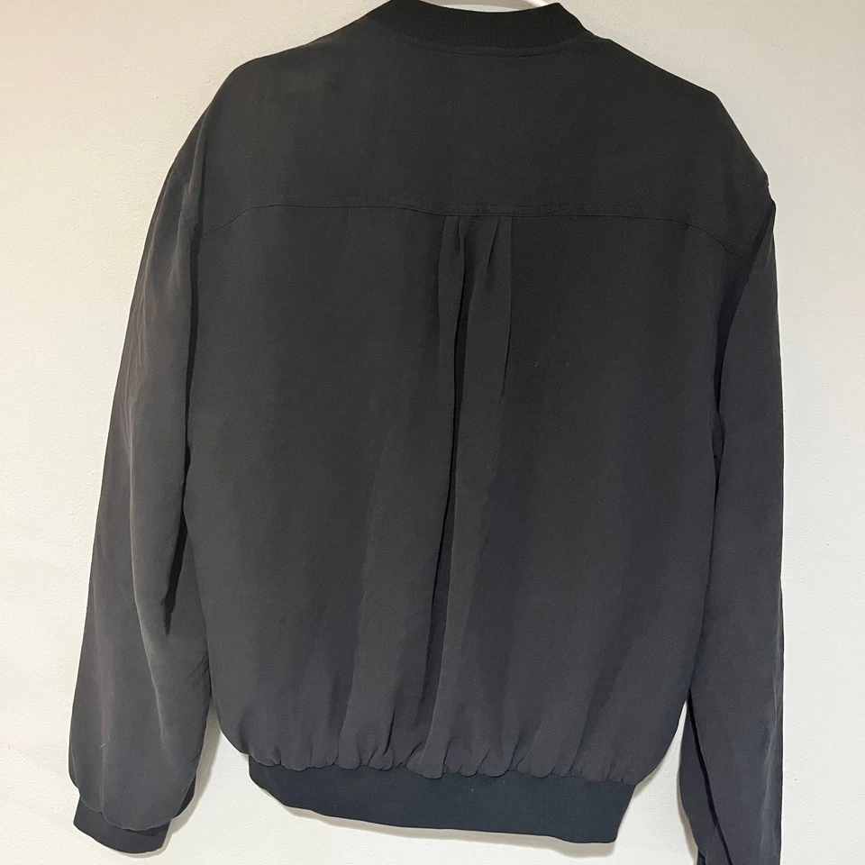 Jaqueta bombardeiro preta anos 90 100% seda vintage Scandia Woods - Imagem 3 de 4