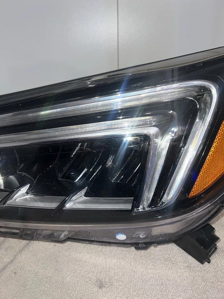 2017-2022 Buick Encore Headlight Left LH Driver OEM Halogen Headlamp w/LED G962 - Image 4 of 4