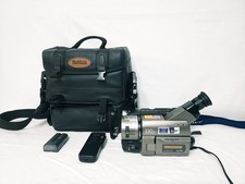 Videocamera Sony Handycam CCD-TRV46 Hi8 con 2 batterie, cavi e custodia testata in ottime condizioni