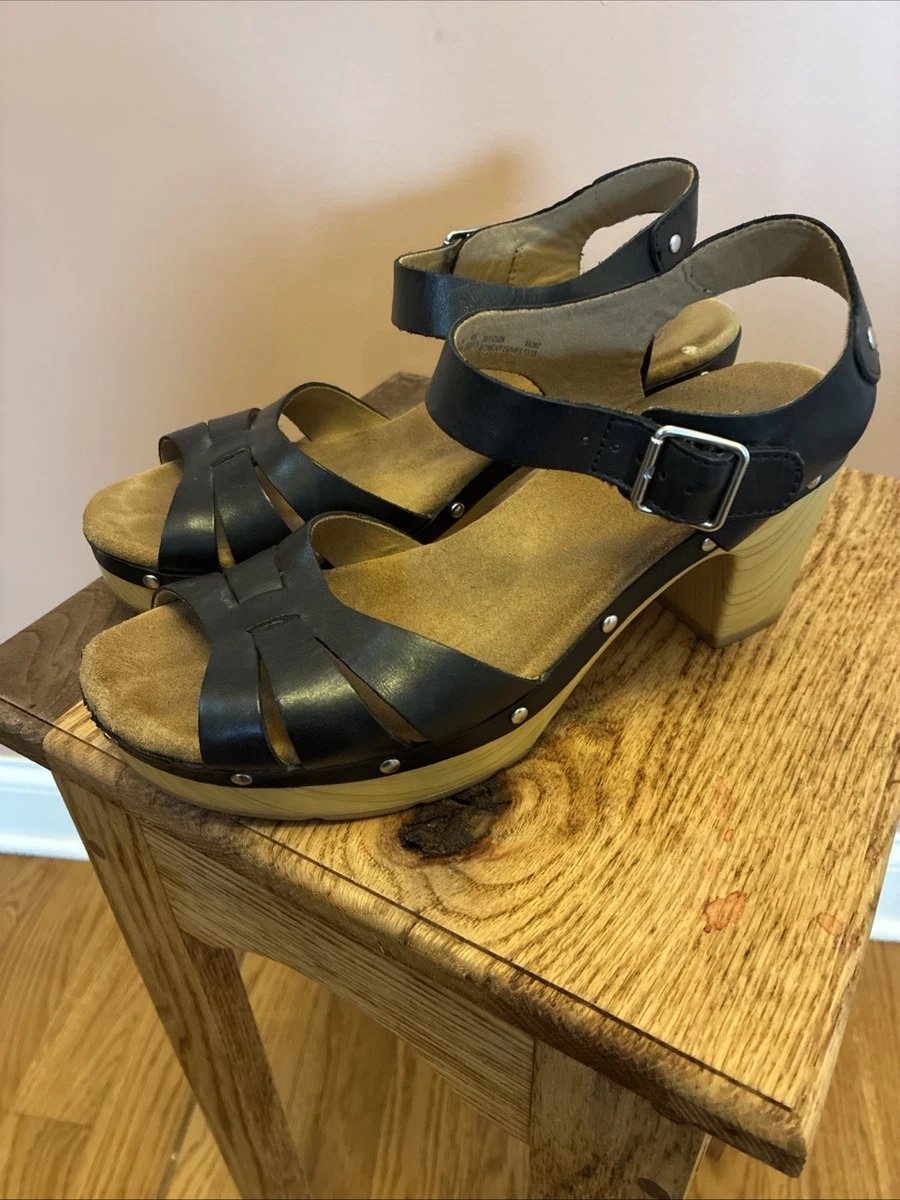 Clarks Buckle Casual Solid Sandals for Women for sale | eBay display picture 2
