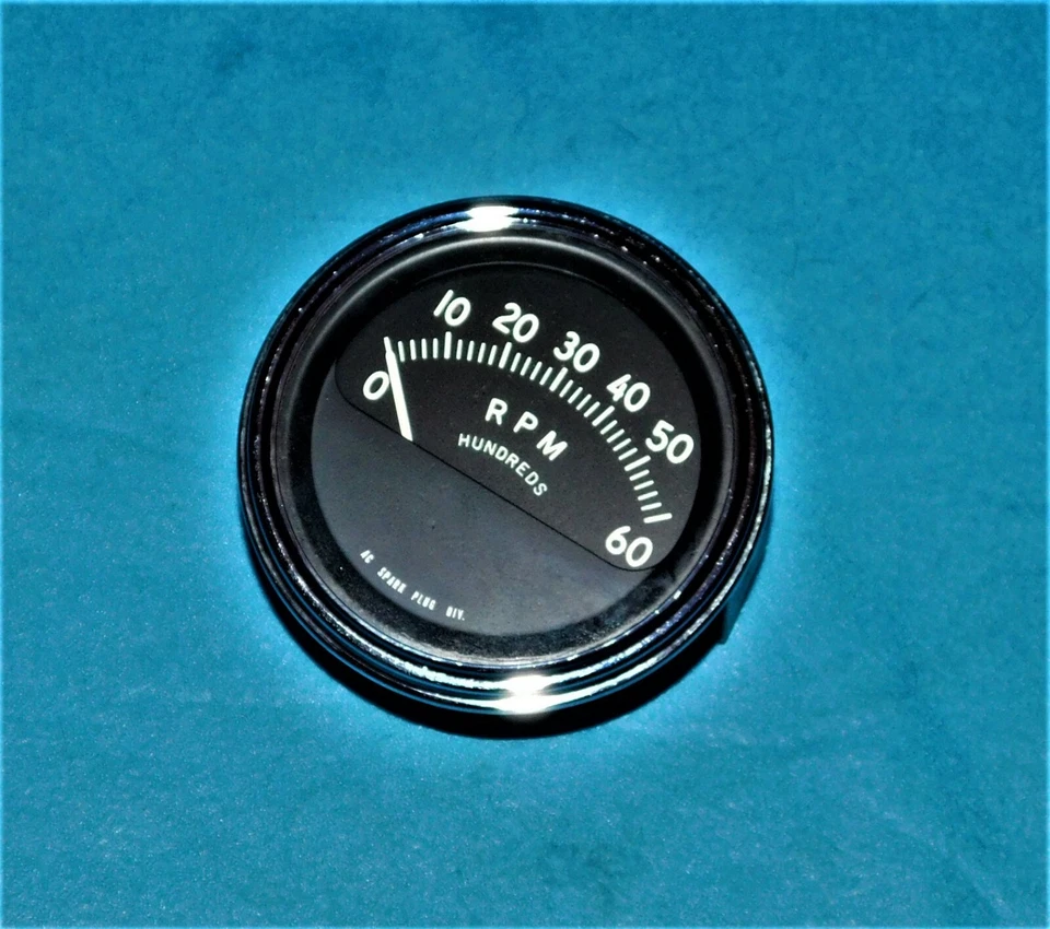 🔥 NOS? DE COLECCIÓN RARO AC SPARK PLUG CO. 6K CHEVY GMC TACÓMETRO CALIBRE MILITAR Foto 2 de 3