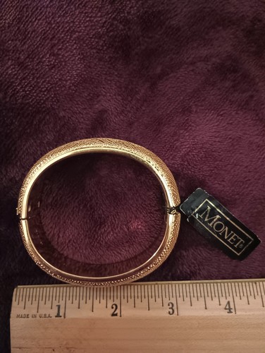 Vintage Designer Signed Monet Gold Tone Textured Hinged Bangle Bracelet - Picture 4 of 7