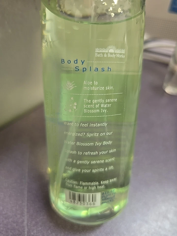 Water Blossom Ivy 8 oz Body Splash Bath & Body Works (USADO) Foto 4 de 4