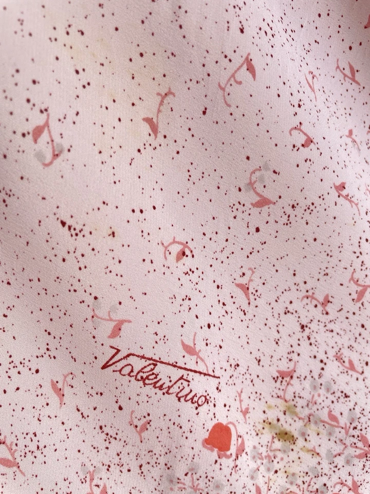Bufanda de seda rosa Valentino corazones estampado floral hecha en Italia mancha #A33 Foto 2 de 4
