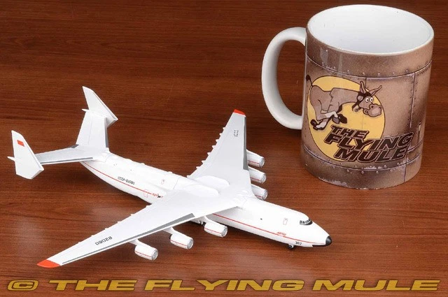 Oficina de Diseño Mriya Antonov de la Fuerza Aérea 1 1:400 An-225 CCCP-82060 Foto 4 de 4