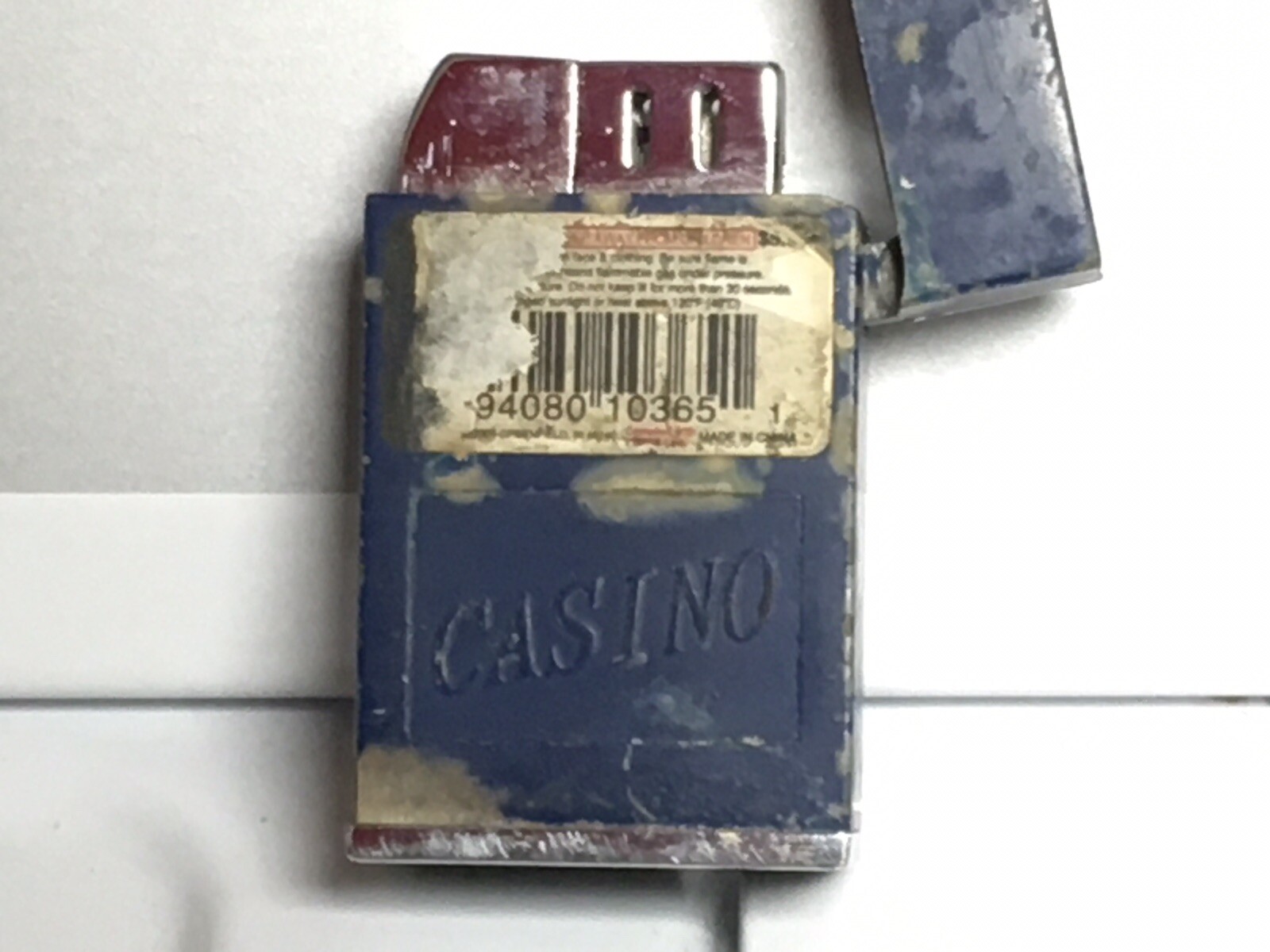 Vtg 3 Cigarette Lighters Metal Slot Machine & &ldquo;Git-R-Done Ones & Leather Dakota