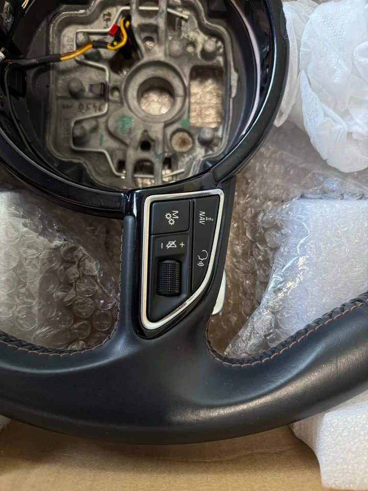 Volante OEM Audi A6 S6 A7 S8 A8 con calefacción y paletas # 4H0419091ANIWL Foto 4 de 4