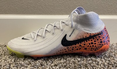 Nike Phantom Luna II Elite FG Soccer Cleats  display picture 2