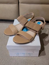 NIB 8W Open Toe Heeled Flats/Sandels | Beige/Nude| Comfort Corner Brand