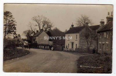 HAMPSHIRE, BISHOPS SUTTON, DORFSZENE, RP