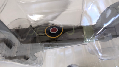 Hobby Master HA8311 1/48 Supermarine Spitfire IXb EN398 Johnnie