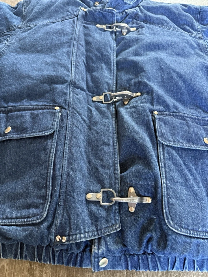 Abrigo de plumón chaqueta de bombardero acolchada con cierre de bombero de mezclilla Gallery de colección Foto 2 de 4