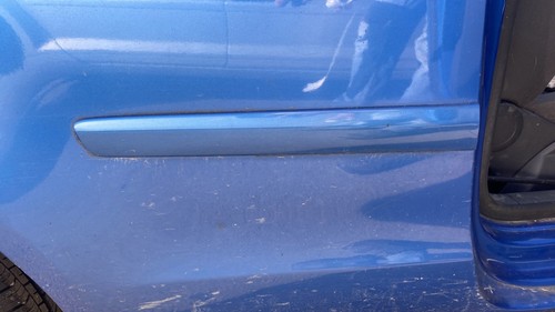 ZIERLEISTE KOTFLÜGEL RECHTS HINTEN Volkswagen Polo IV (9N1/2/3) 6Q3853536AGRU