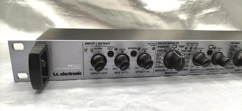 tc electronic M350 Vocal Reverb Effect Dual-engine Digital Processor - Image 2 of 4