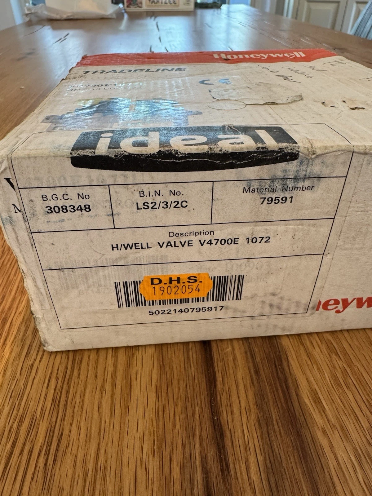 Honeywell V4700E1072U Gas Control Valve Ideal 308348 Brand New In Box 3