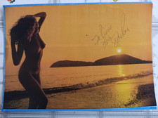 AUTOGRAMM von SYDNÉ ROM AUF PRESSEAUSSCHNITT KLEBER AUF BRISTOL 15 x 21 cm