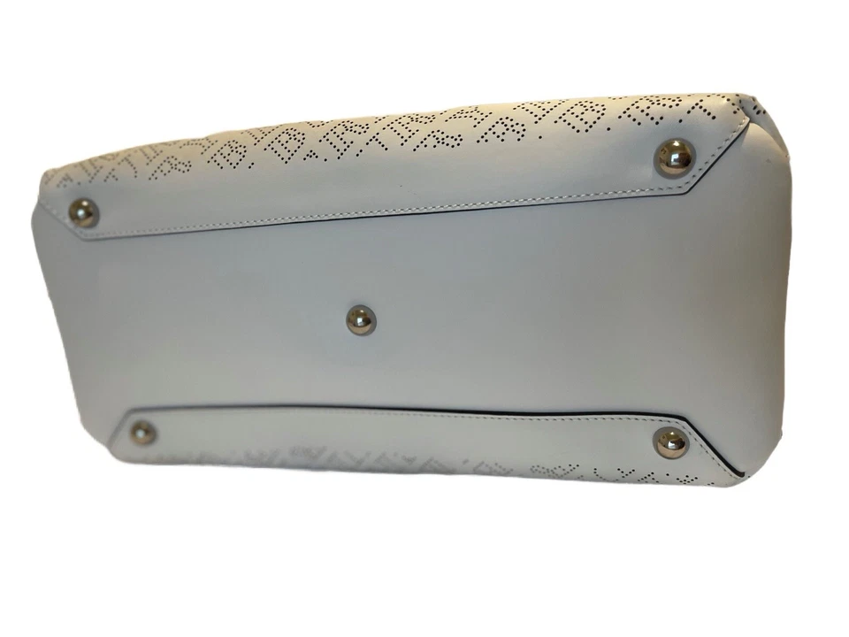 Burberry The Medium Banner in Perforated Logo Leather Chalk White - Image 4 of 4