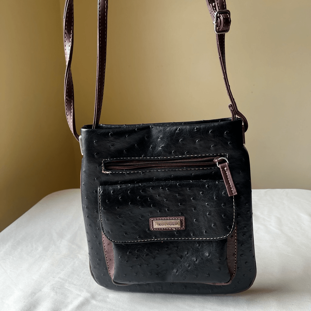 Vintage Y2K Textured Faux Leather Crossbody Bag Black & Brown Zip Closure