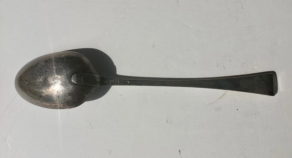 Cuchara basting de plata Early American-Coin-Samuel Tingley-1767 NY NY-234 gramos Foto 2 de 4