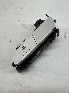 MERCEDES-BENZ GLC X253, C253 Schalter sitzheizung A2139057502 1.99 35050945