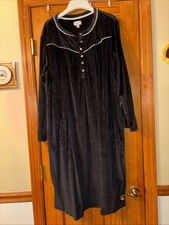 Aria Collection Nightgown Size 2X Long Sleeve Velour Black Pockets