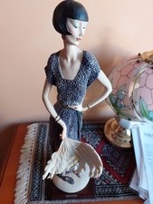 Statua Capodimonte con base in legno di Giuseppe Armani