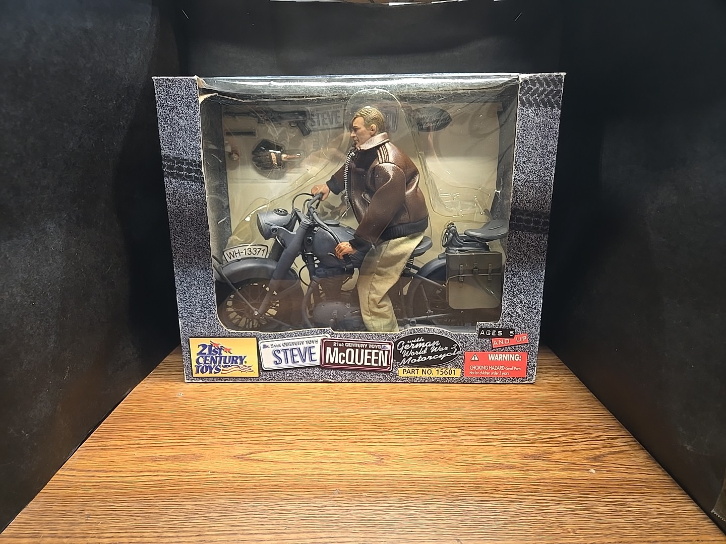 1/6. STEVE McQUEEN  with German Motorcycle. 21st Century . Ultimate Soldier.