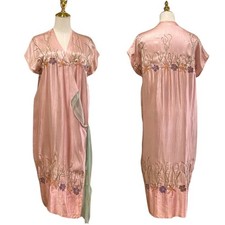Vintage 20s Pink Silk Floral Embroidered Dressing Gown Kimono Robe Size M