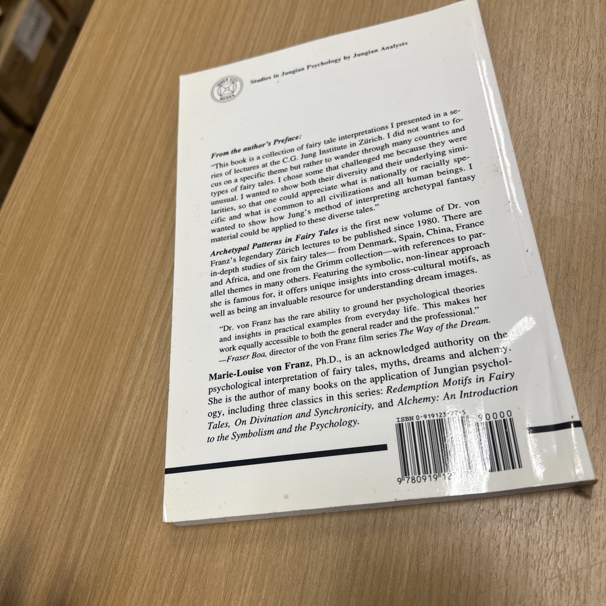 【中古】 Archetypal Patterns in Fairy Tales 316JRl8Y6GL.jpg_BO30,255,255,