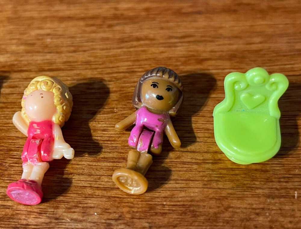 Vintage Polly Pocket Lot 2 Dolls (1