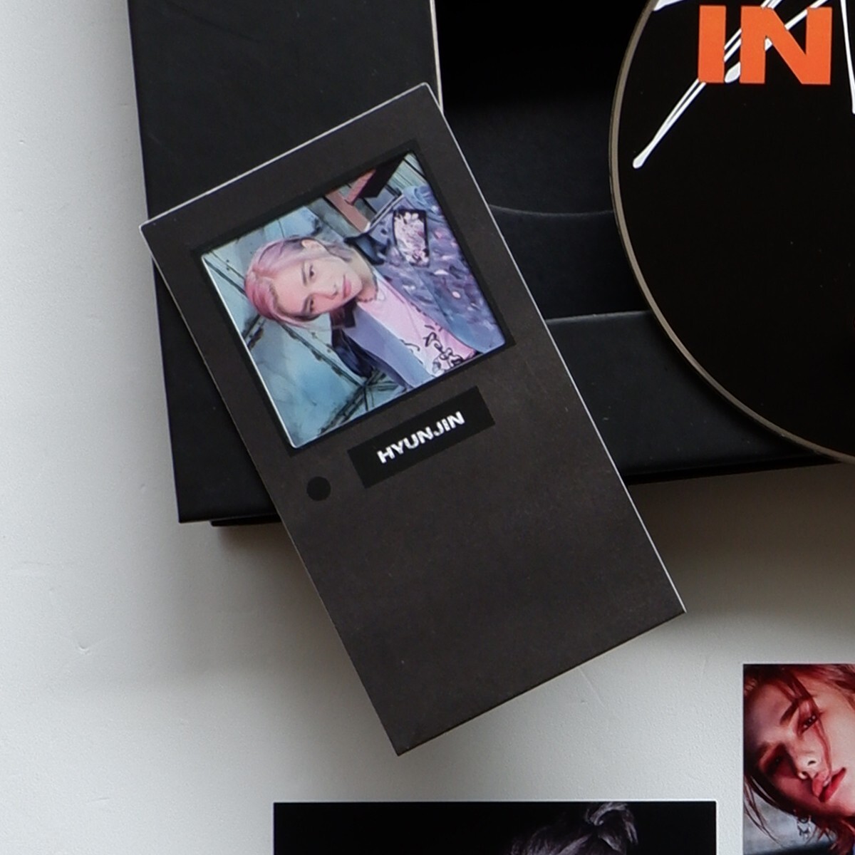 ヒョンジン PHOTOBOOK Hyunjin Stray Kids IN LIFE Limited Edition CD + Photobook +