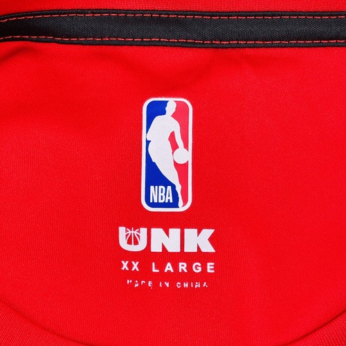 NBA Unk Chicago Bulls Herren T-Shirt Rot Langarm Logo Größe XXL - Bild 5 von 7