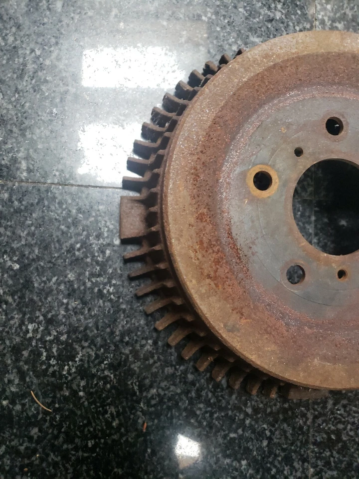 Tambor de freno Mercedes 190 SL bueno usado W121 original sin aletas rotas trasero fabricante original Foto 2 de 4