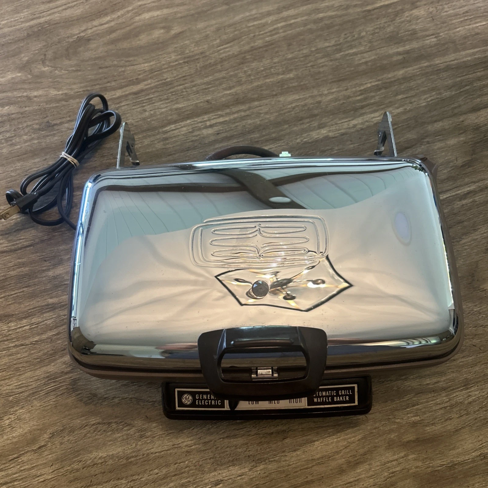 Vintage 1960s General Electric GE Automatic Grill Waffle Baker Maker A6G44 Works