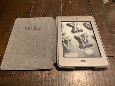 Amazon Kindle 6  Touch 4th Generation Gray Model D01200 - 4GB