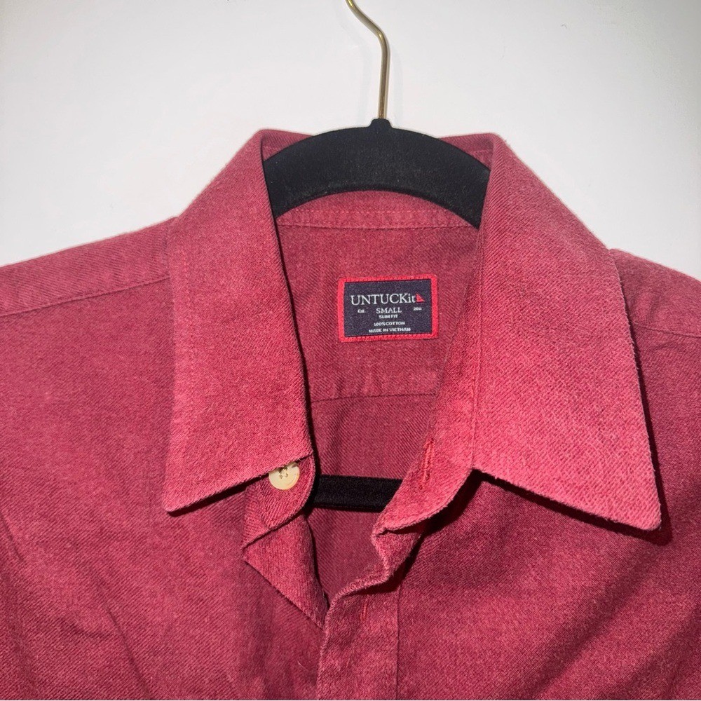 UNTUCKit Button Down Brick Red Flannel Shirt | Sm… - image 3