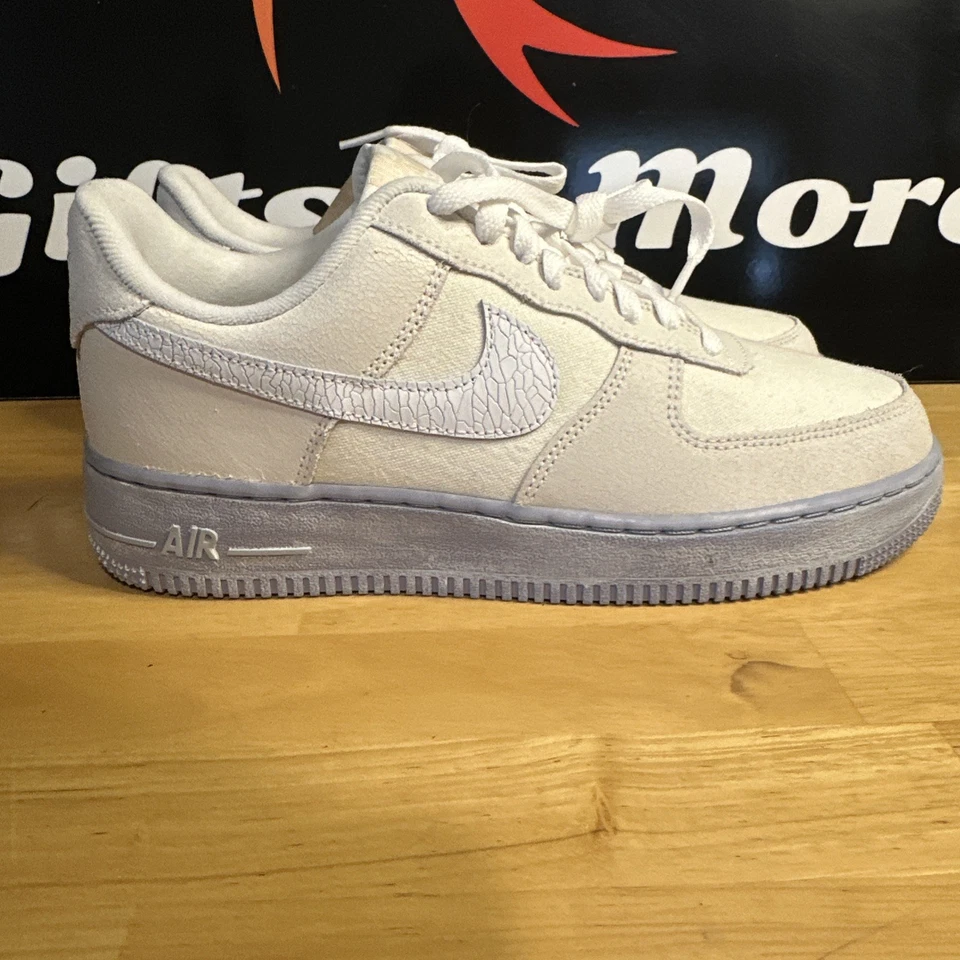 Nike Air Force 1 Low 07 LV8 EMB Summit Blanco Azul Susurro, Talla 7.5 DV0787-100 Foto 2 de 4