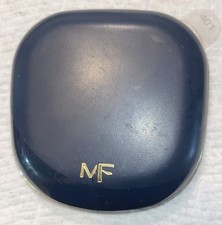 Max Factor High Definition Perfecting Pressed Powder Cool 401 light to Medium .