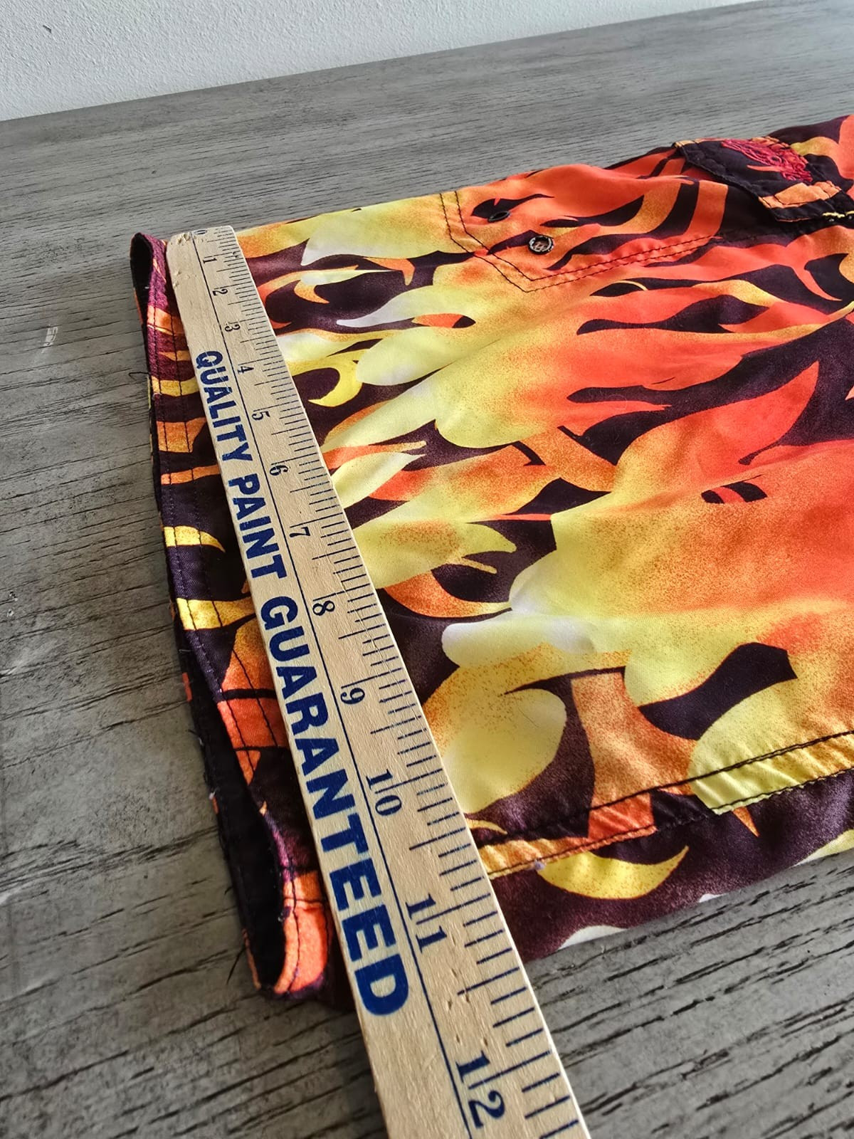 Maui and Sons Board Rare Skeleton Flame Fire Shorts Size X-Large(18-20) image 6