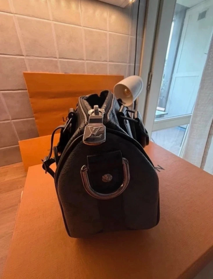 Louis Vuitton Keepall Bandoulière 25, foto 3 di 5