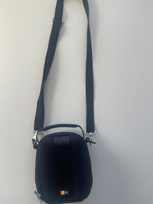 Case Logic Small Black  Zip Up Camera Case Bag