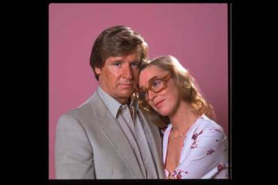Anne Kirkbride & William Roache as Deirdre & Ken Barlow in TV s- TV Old Photo 1