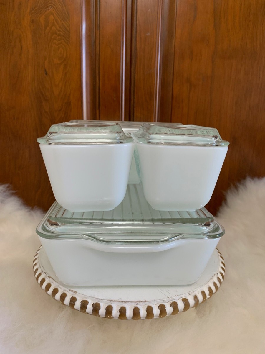 Vintage Pyrex Amish Butterprint Refrigerator Dish Set w/Lids - 8